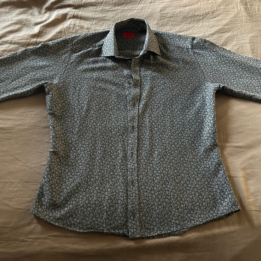 AUTHENTIC Sand LONG-SLEEVE BUTTON UP